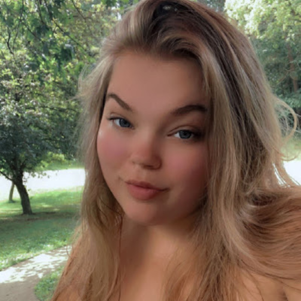 Meet your Posher, Jade